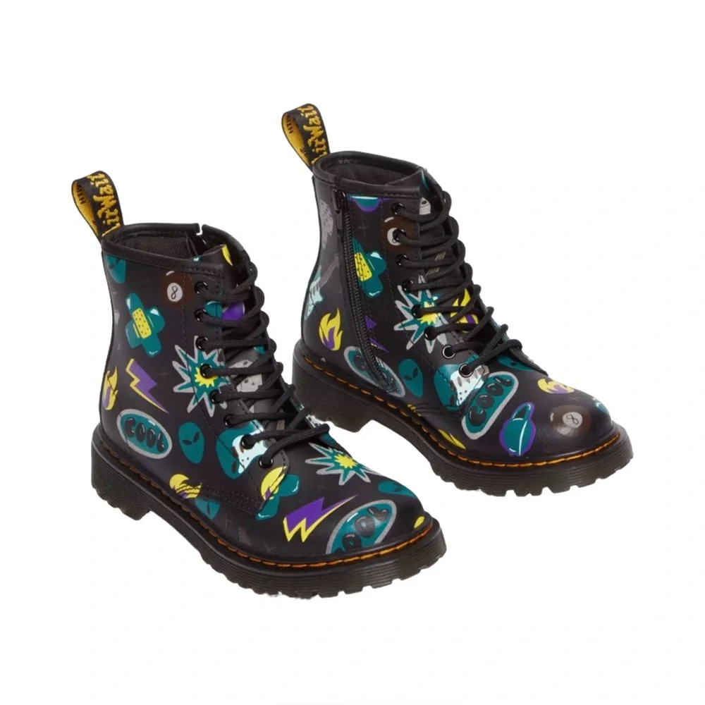 Dr.‎ Martens 1460 Junior Sticker Print Hydro Leather Zip Boots US 5 NWT